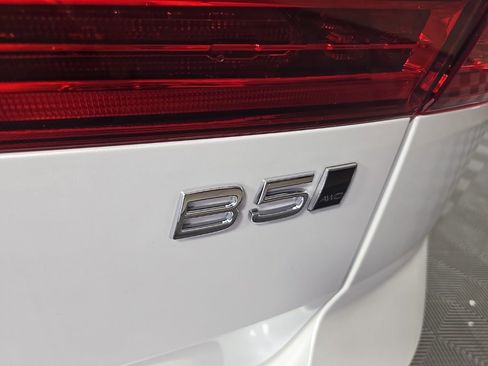 New 2025 Volvo XC60 B5 Plus w/ Protection Package Premier image 9