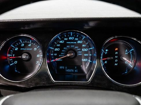Used 2010 Ford Taurus Limited image 12