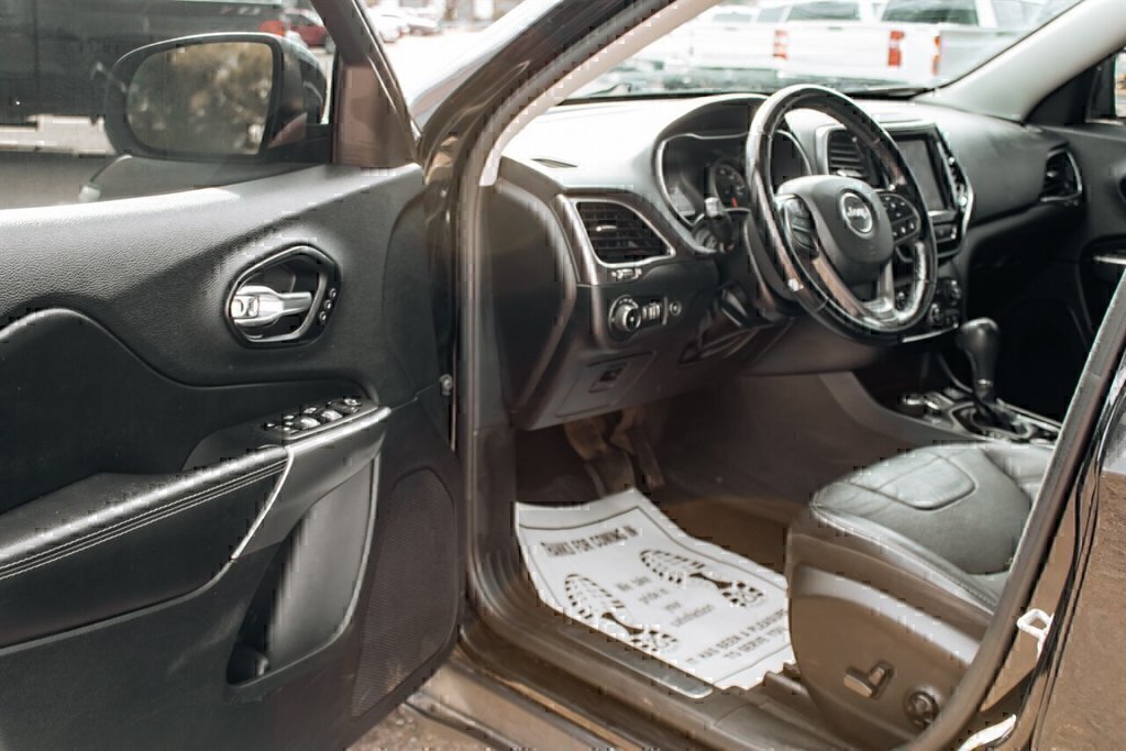 Used 2021 Jeep Cherokee Limited AWD/4WD image 48