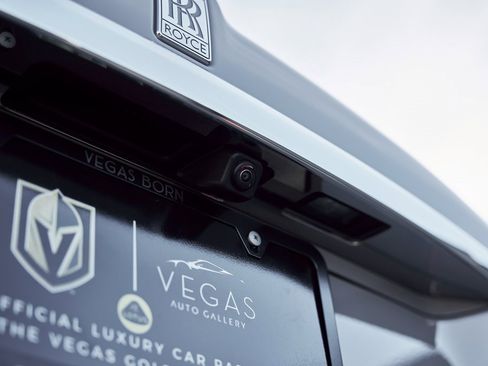 Used 2025 Rolls-Royce Cullinan image 13