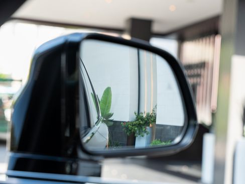 Used 2025 Rolls-Royce Cullinan image 13