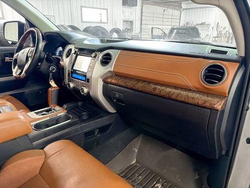 Used 2018 Toyota Tundra Platinum image 12