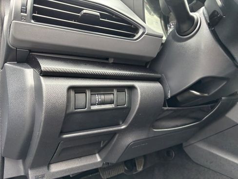 Used 2024 Subaru Crosstrek 2.0i Premium image 22