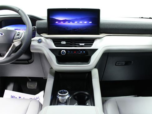 New 2026 Ford Explorer Active w/ Active Comfort Package image 19