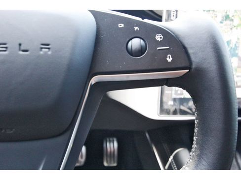 Used 2022 Tesla Model S AWD/4WD image 18