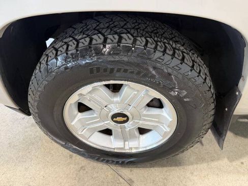 Used 2008 Chevrolet Avalanche LTZ AWD/4WD image 14