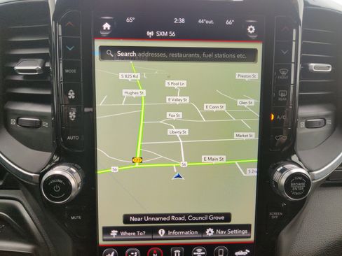 Used 2021 RAM 2500 Laramie w/ Night Edition image 34