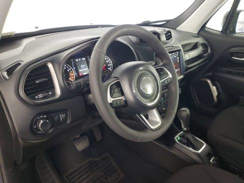Used 2023 Jeep Renegade Latitude AWD/4WD image 11