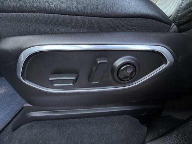 Used 2023 Jeep Wagoneer 4WD image 25