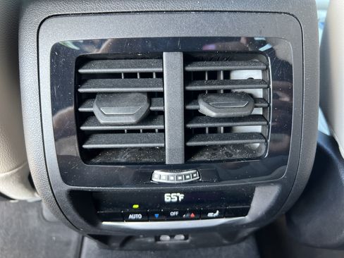 Used 2022 BMW X3 sDrive30i w/ M Sport Package RWD image 39
