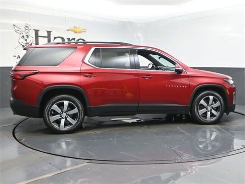 Used 2023 Chevrolet Traverse LT w/ LT Premium Package image 37