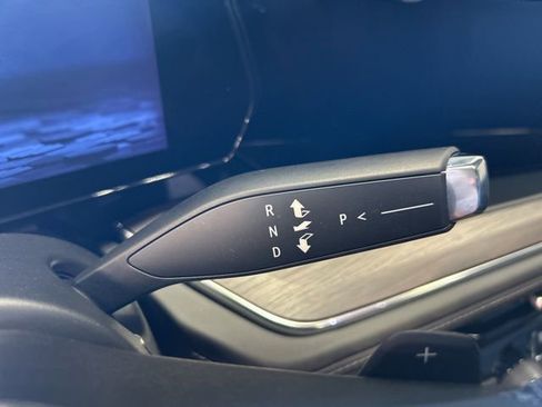 Used 2025 Chevrolet Tahoe Z71 w/ Z71 Off-Road Package image 21