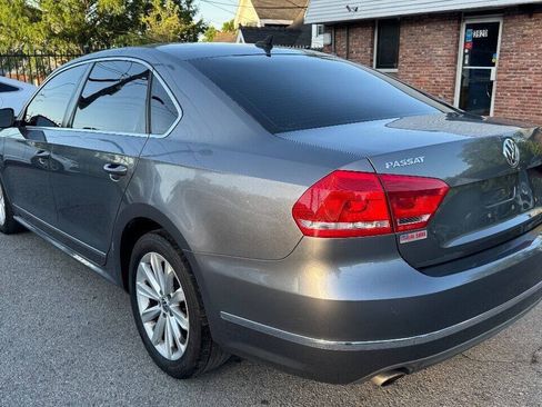 Used 2012 Volkswagen Passat 2.5 SEL Premium FWD image 6
