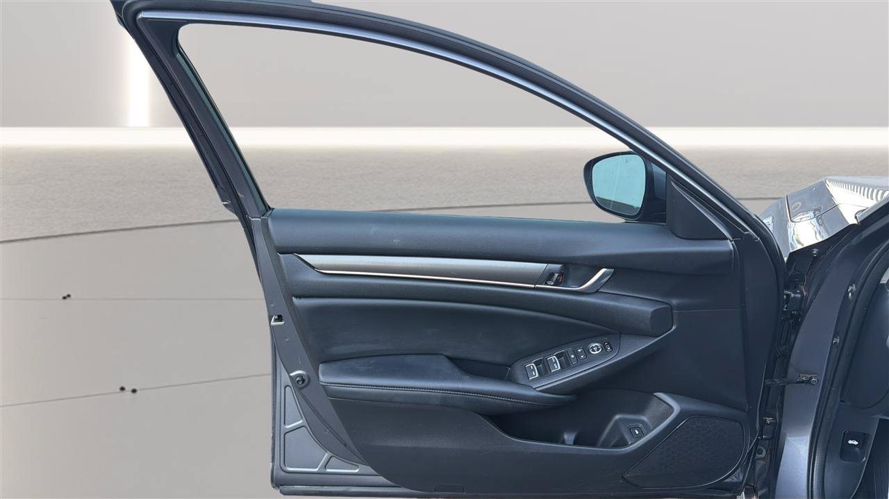 Used 2018 Honda Accord Hybrid image 18