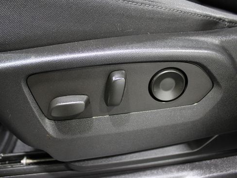 Used 2022 Chevrolet Silverado 1500 Custom image 4