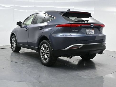 Used 2022 Toyota Venza XLE AWD/4WD image 5