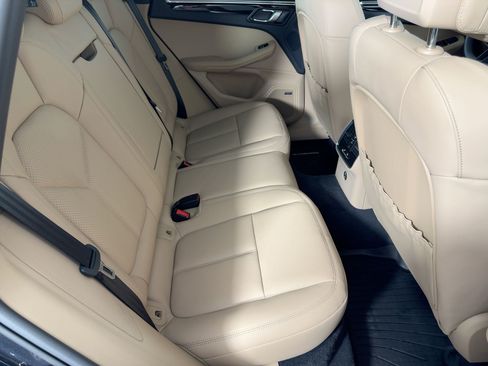 Certified 2026 Porsche Macan S AWD/4WD image 29