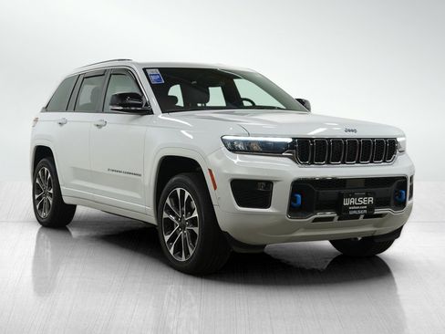 Used 2023 Jeep Grand Cherokee Overland image 7