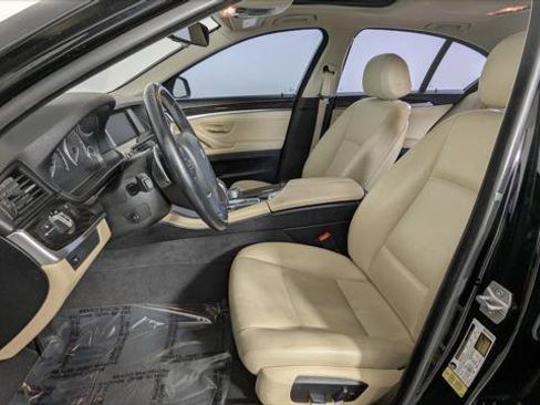 Used 2016 BMW 528i Sedan w/ Premium Package image 12