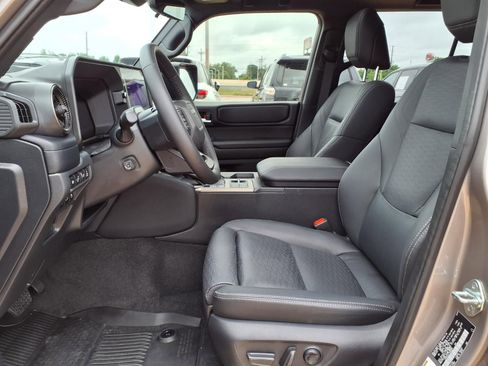 Certified 2026 Toyota Land Cruiser w/ Premium Package AWD/4WD image 19