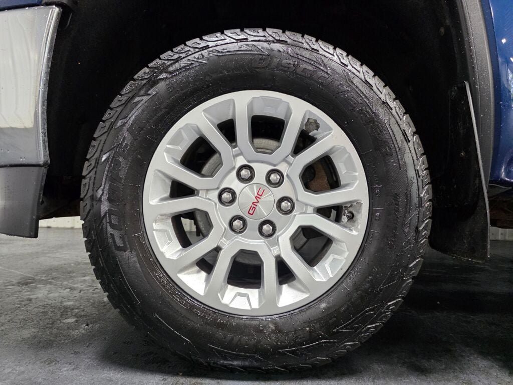 Used 2017 GMC Sierra 1500 SLE w/ SLE Value Package AWD/4WD image 5