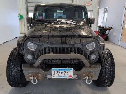 Used 2014 Jeep Wrangler Unlimited Sahara w/ Connectivity Group image 8