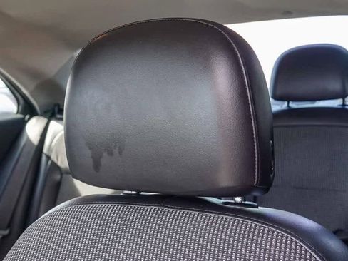 Used 2013 Chevrolet Malibu LT image 25