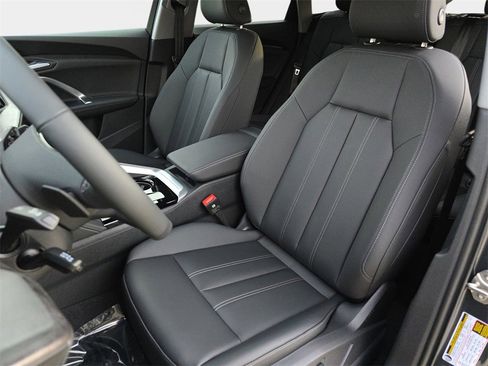 New 2025 Audi Q5 Premium image 15