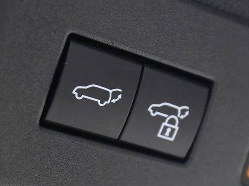 Used 2025 Lexus GX 550 550 Overtrail image 15