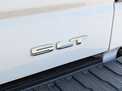 Used 2024 GMC Sierra 1500 SLT AWD/4WD image 12