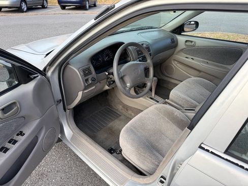 Used 1999 Toyota Corolla CE image 7