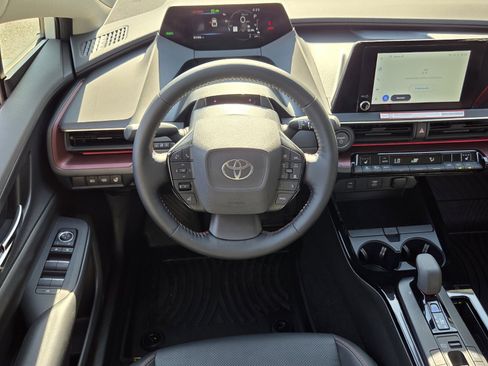 Used 2025 Toyota Prius Plug-In Hybrid FWD image 13