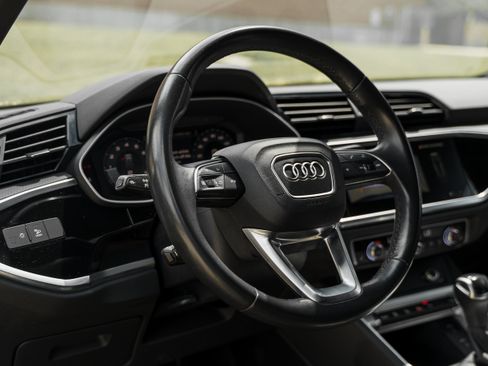 Used 2023 Audi Q3 2.0T Premium w/ Convenience Package AWD/4WD image 10