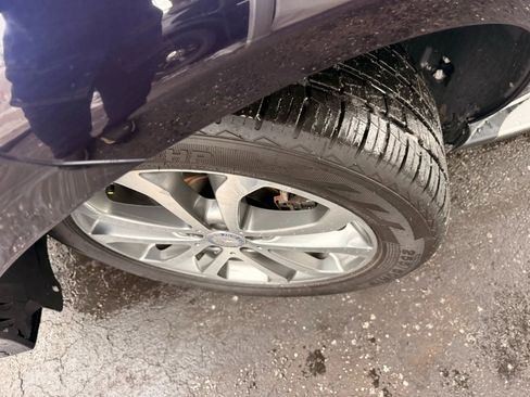 Used 2016 Mercedes-Benz GLE 350 4MATIC w/ Premium Package image 41