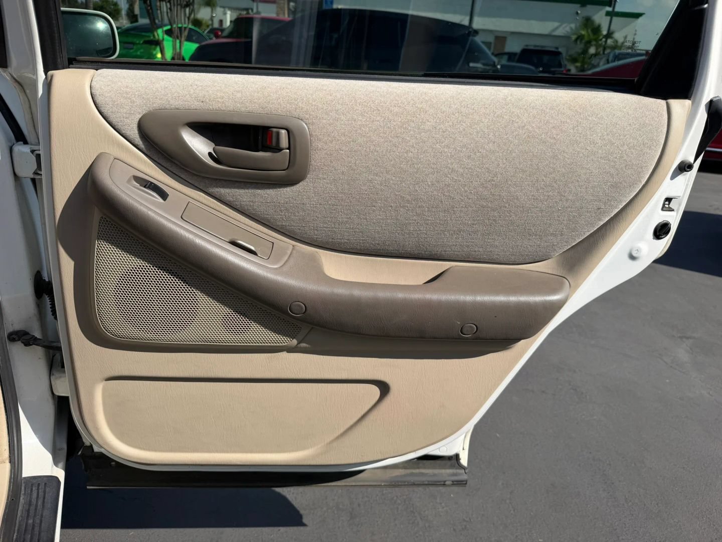 Used 1999 Toyota Avalon XL FWD image 25