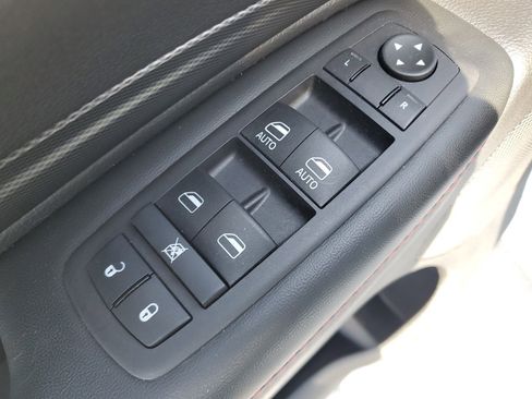 Certified 2025 Dodge Durango GT w/ Blacktop Package image 14