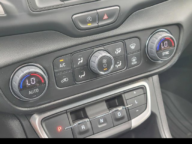 Certified 2024 GMC Terrain SLE w/ Driver Convenience Package AWD/4WD image 12