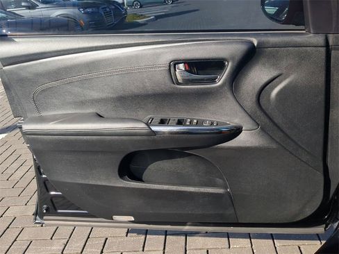 Used 2018 Toyota Avalon XLE w/ Protection Package image 30