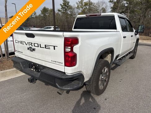Used 2025 Chevrolet Silverado 2500 Custom w/ Custom Value Package image 3