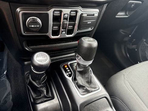 Used 2021 Jeep Wrangler Unlimited Sport image 22