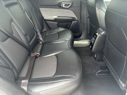 Used 2024 Jeep Compass Latitude AWD/4WD image 17