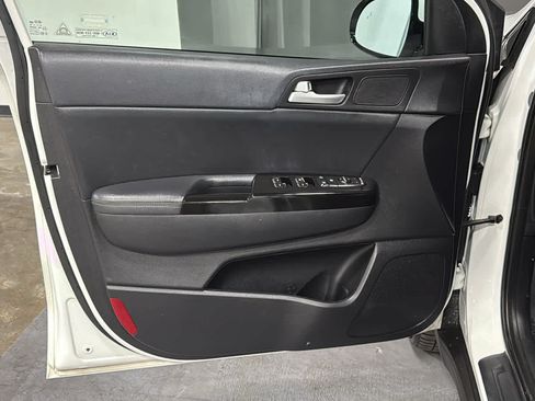 Used 2019 Kia Sportage EX w/ EX Premium Package AWD/4WD image 9