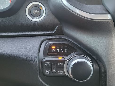 Used 2021 RAM 1500 Big Horn AWD/4WD image 16