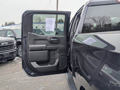 Used 2023 Chevrolet Silverado 1500 Custom Trail Boss image 28