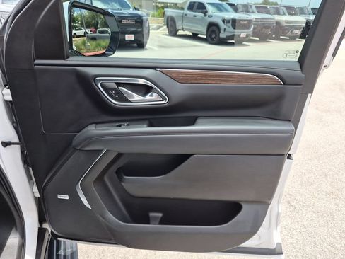 Used 2023 Chevrolet Tahoe High Country w/ Advanced Technology Package AWD/4WD image 41
