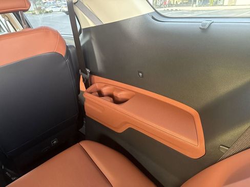 New 2026 Kia Carnival SX image 33