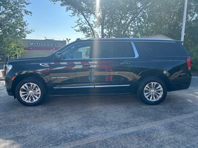 Used 2021 GMC Yukon XL SLT w/ Rear Media and Nav Package