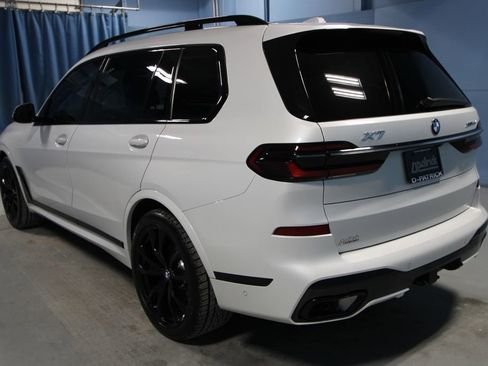 Used 2023 BMW X7 xDrive40i w/ Executive Package image 41