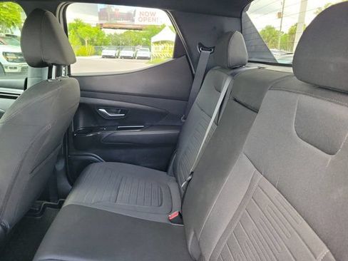Used 2024 Hyundai Santa Cruz SEL FWD image 11