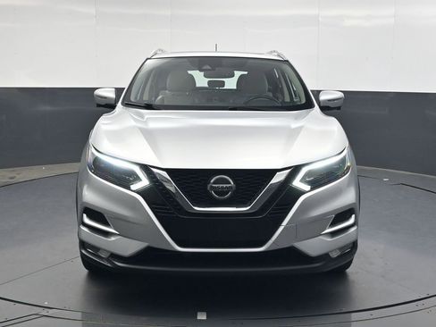 Used 2022 Nissan Rogue Sport SL w/ Premium Package FWD image 9